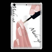 Coque iPadMini Pose de vernis esthéticienne