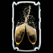 Coque Blackberry 8520 Coupes de champagne sur fond noir