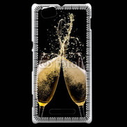Coque Sony Xperia M Coupes de champagne sur fond noir