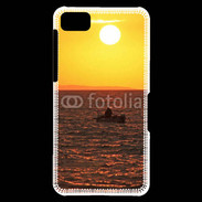 Coque Blackberry Z10 Levé de soleil et bateau de pêche en mer