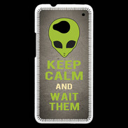Coque HTC One Keep Calm and Wait Alien Gris
