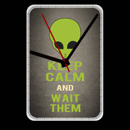 Grande pendule murale Keep Calm and Wait Alien Gris