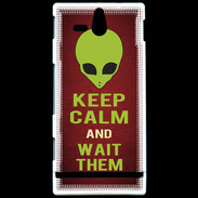 Coque Sony Xperia U Keep Calm and Wait Alien Rouge