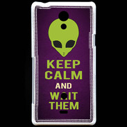 Coque Sony Xperia T Keep Calm and Wait Alien Violet