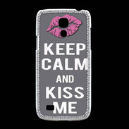 Coque Samsung Galaxy S4mini Keep Calm Kiss me Gris