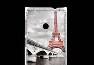 Coque Nokia Lumia 520 Tour Eiffel rouge sur fond en noir et blanc