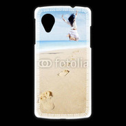 Coque LG Nexus 5 Femme sautant face à la mer