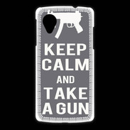 Coque LG Nexus 5 Keep Calm Take a gun Gris