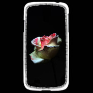 Coque Samsung Galaxy S4 Belle rose sur fond noir PR