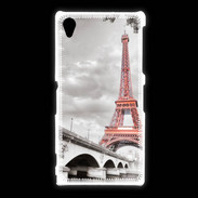 Coque Sony Xpéria Z1 Tour Eiffel rouge sur fond en noir et blanc