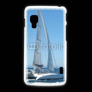 Coque LG L5 2 Catamaran en mer