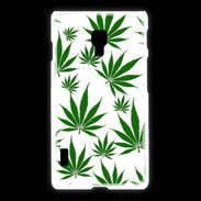 Coque LG L7 2 Feuille de cannabis sur fond blanc