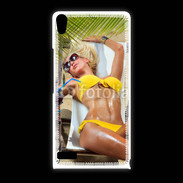 Coque Huawei Ascend P6 Femme sexy sur un transat de plage
