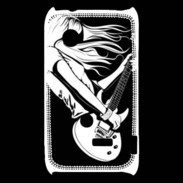 Coque Sony Xperia Typo Musicienne guitare électrique en noir et blanc