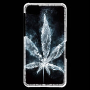 Coque Blackberry Z10 Feuille de cannabis en fumée