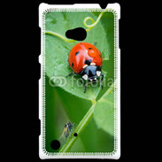 Coque Nokia Lumia 720 Coccinelle sur une feuille