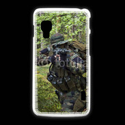 Coque LG L5 2 Militaire en forêt