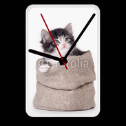 Grande pendule murale Chaton dans un sac