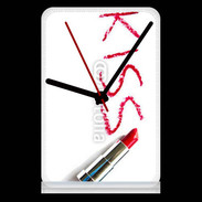 Pendule de bureau Kiss avec rouge à lèvres