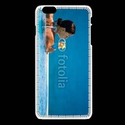 Coque iPhone 6Plus / 6Splus Femme sirotant un cocktail face à la mer
