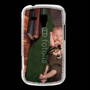 Coque Samsung Galaxy Trend Bébé dormant sur des livres