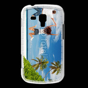 Coque Samsung Galaxy Trend Couple sautant devant la mer