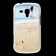 Coque Samsung Galaxy Trend Femme sautant face à la mer