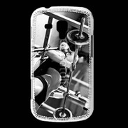 Coque Samsung Galaxy Trend Femme sur un banc de musculation