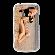 Coque Samsung Galaxy Trend Femme brune en bikini à la plage