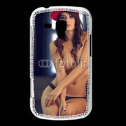Coque Samsung Galaxy Trend Charmante brune avec casquette rouge