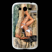 Coque Samsung Galaxy Grand Femme brune sexy au bord de l'eau