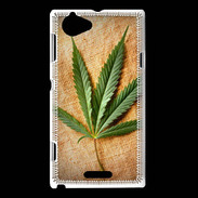 Coque Sony Xperia L Feuille de cannabis sur toile beige