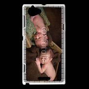 Coque Sony Xperia L Jumeaux dormant dans des caisses