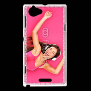 Coque Sony Xperia L Femme asiatique glamour qui danse