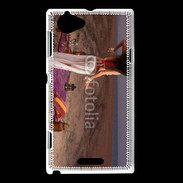 Coque Sony Xperia L Danseuse orientale dune désert