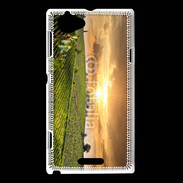 Coque Sony Xperia L Couché de soleil sur champs de vignes