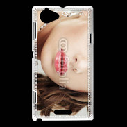 Coque Sony Xperia L femme glamour pensante