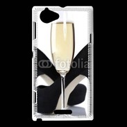 Coque Sony Xperia L coupe de champagne talons aiguilles 