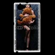 Coque Sony Xperia L Femme glamour câlin nounours