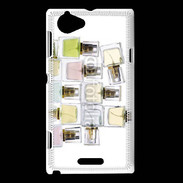 Coque Sony Xperia L Pyramide de bouteilles de parfums