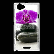 Coque Sony Xperia L Orchidée violette sur galet noir