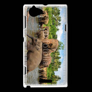 Coque Sony Xperia L Groupe d'éléphants à la rivière