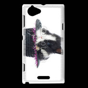 Coque Sony Xperia L Lapin noir et blanc dans un chapeau