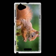 Coque Sony Xperia L Ecureuil avec des noisettes
