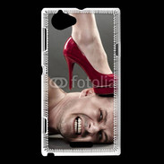 Coque Sony Xperia L Homme sous escarpin 2