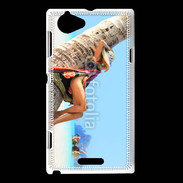 Coque Sony Xperia L Sieste contre un palmier sur la plage
