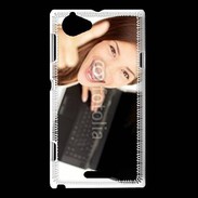 Coque Sony Xperia L Femme souriante ordinateur