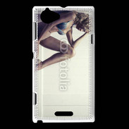 Coque Sony Xperia L Femme sexy pensante en lingerie
