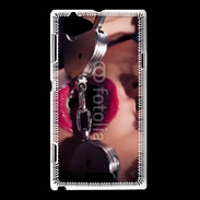 Coque Sony Xperia L Dominatrice sexy avec menottes 
