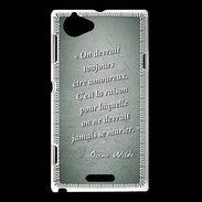 Coque Sony Xperia L Toujours amoureux Vert Citation Oscar Wilde